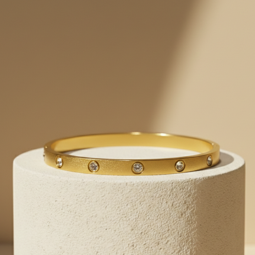 The Zoya Infinity Bangle | 18K Gold PVD Forged Steel | Tarnish-Free & Waterproof